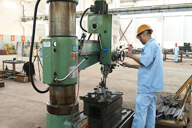 搖臂轉(zhuǎn)床